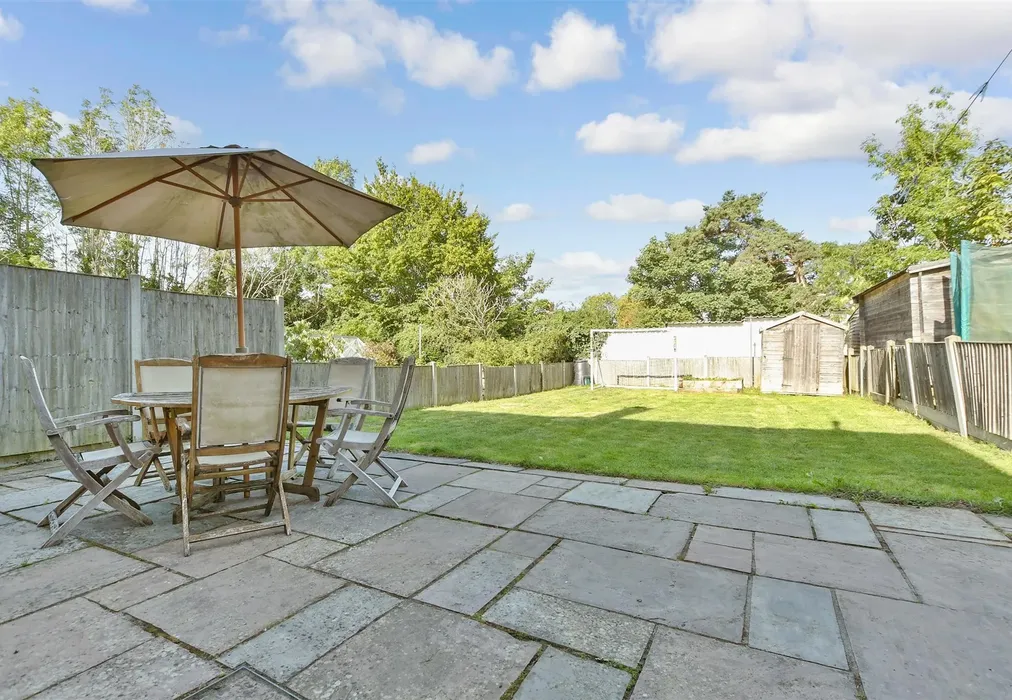 Patio / Decking - Ashdown Road, Reigate, Surrey - Wards of Kent