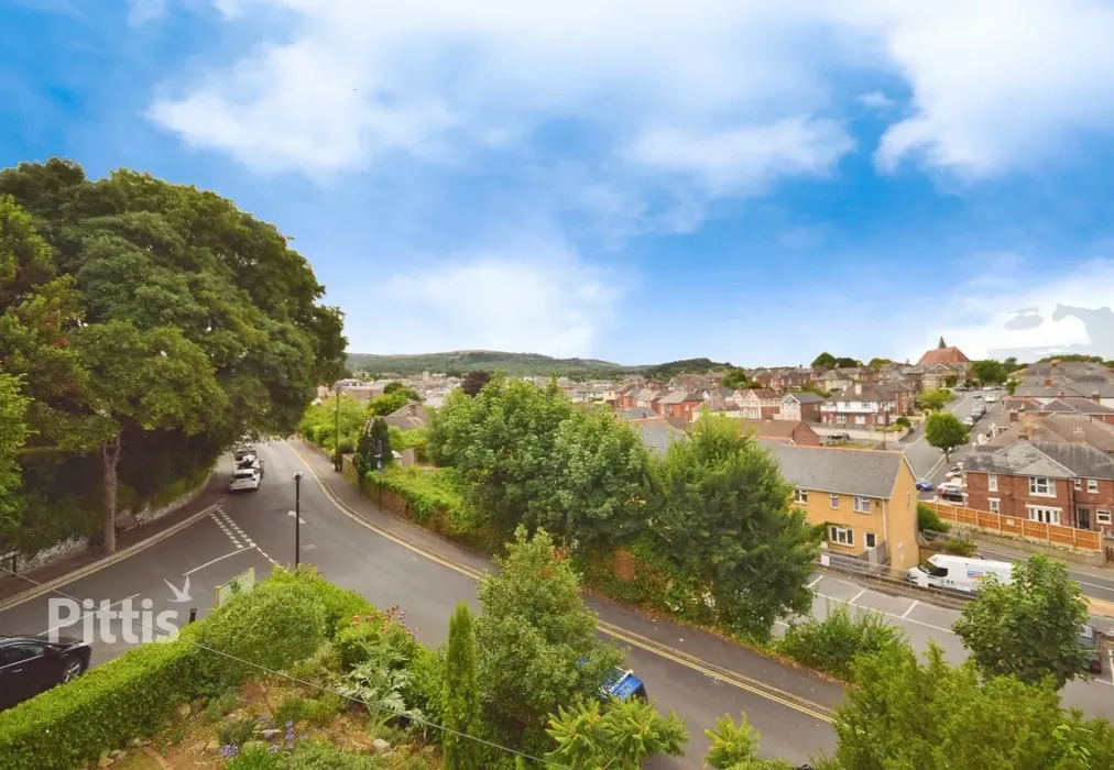 - Queens Road Shanklin PO37 - Wards of Kent