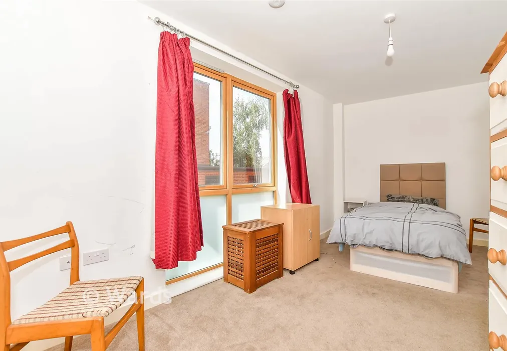 Bedroom - Avebury Avenue, Tonbridge, Kent - Wards of Kent