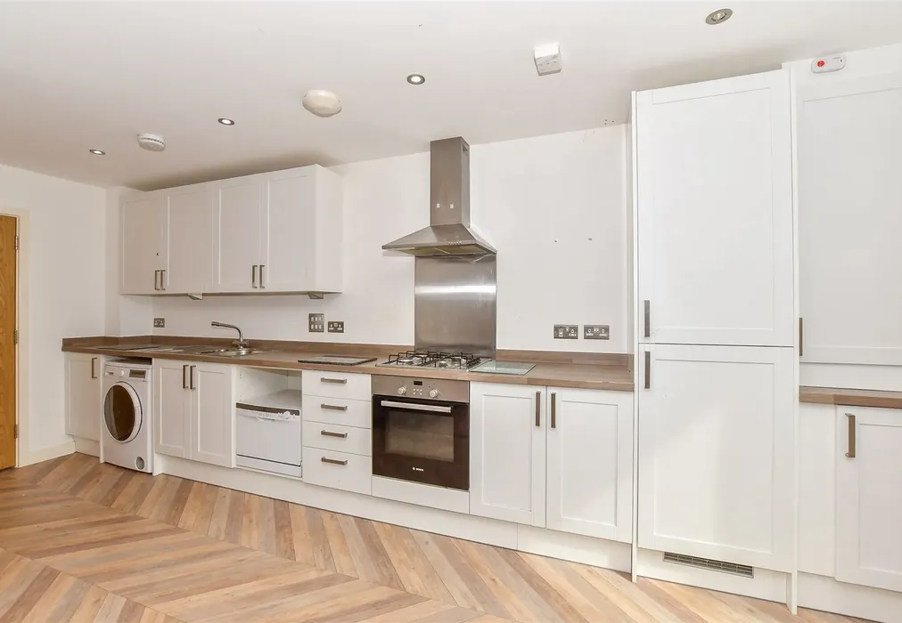 Lounge/ Diner/ Kitchen - Avebury Avenue, Tonbridge, Kent - Wards of Kent