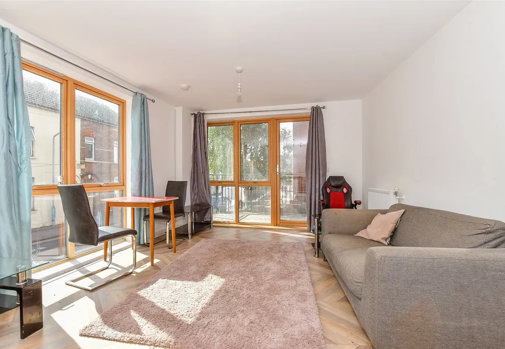 Lounge/ Diner/ Kitchen - Avebury Avenue, Tonbridge, Kent - Wards of Kent