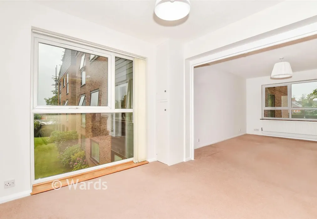 Dining Area - Mill Crescent, Tonbridge, Kent - Wards of Kent
