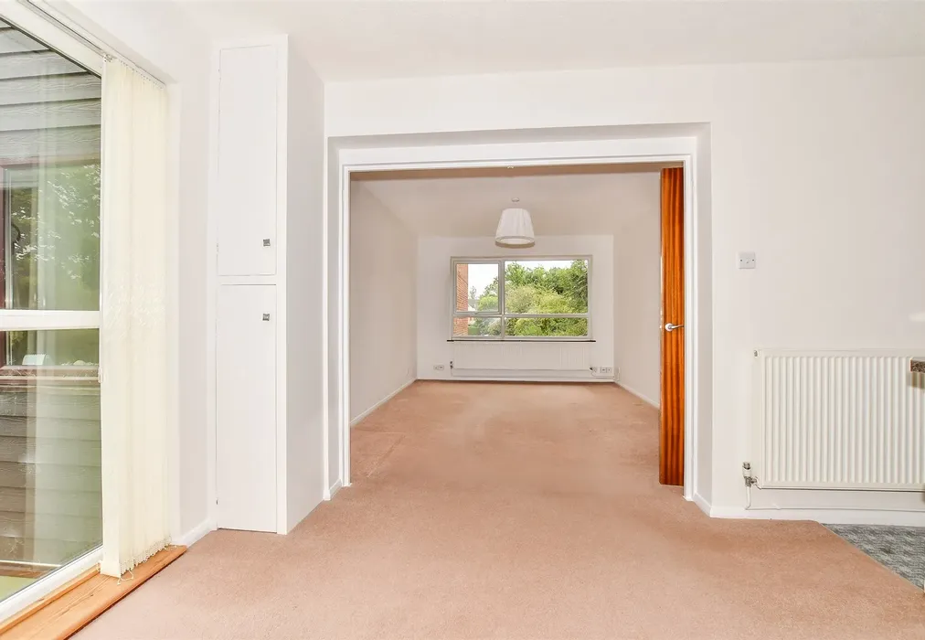Dining Area - Mill Crescent, Tonbridge, Kent - Wards of Kent