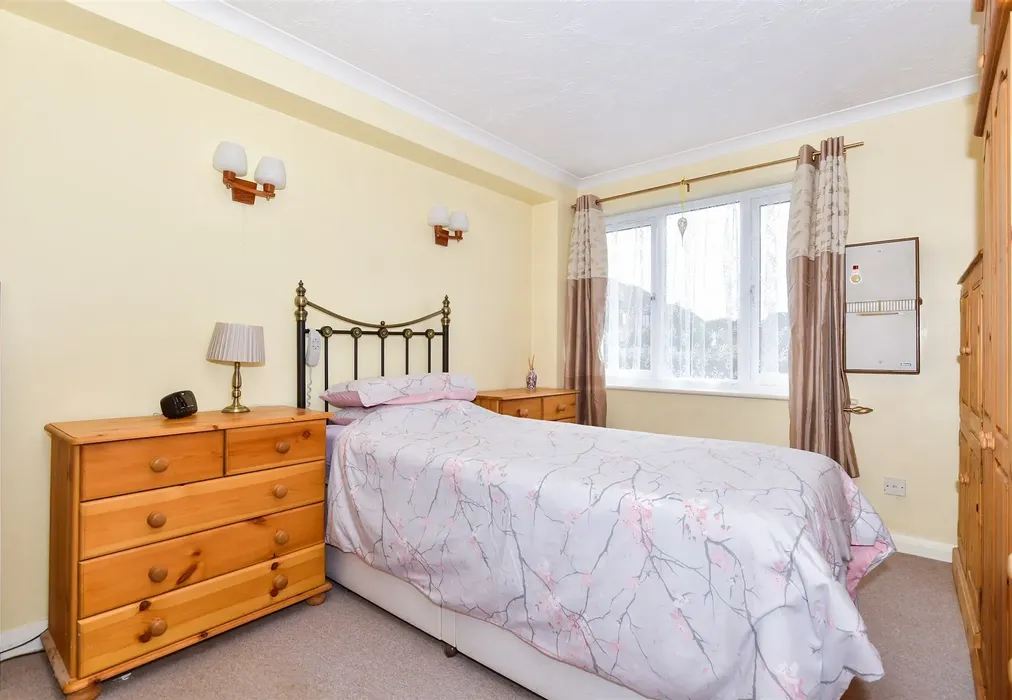 Bedroom - Willowside, Snodland, Kent - Wards of Kent
