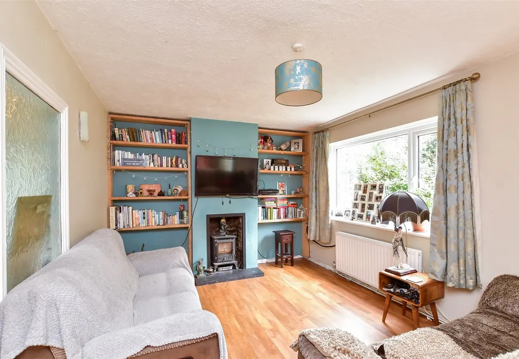 Lounge/ Diner - Fernhurst Crescent, Hollingbury, Brighton, East Sussex - Wards of Kent