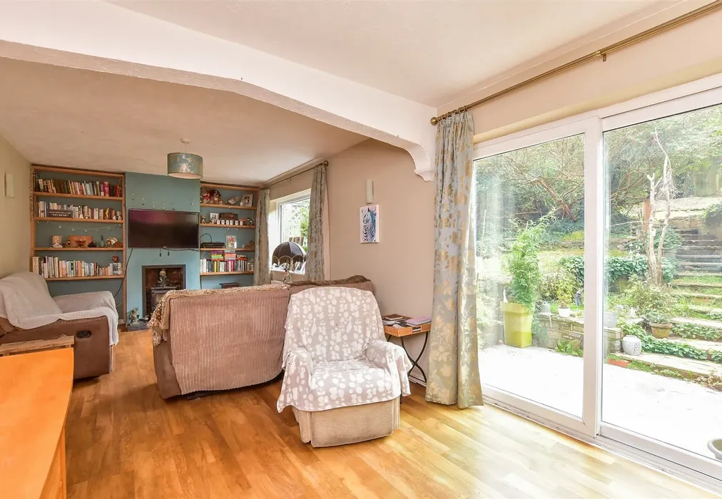 Lounge/ Diner - Fernhurst Crescent, Hollingbury, Brighton, East Sussex - Wards of Kent