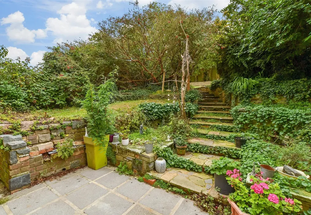 Rear Garden - Fernhurst Crescent, Hollingbury, Brighton, East Sussex - Wards of Kent