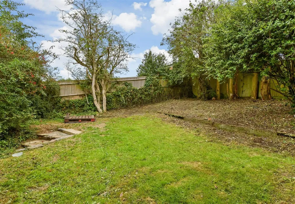 Rear Garden - Fernhurst Crescent, Hollingbury, Brighton, East Sussex - Wards of Kent