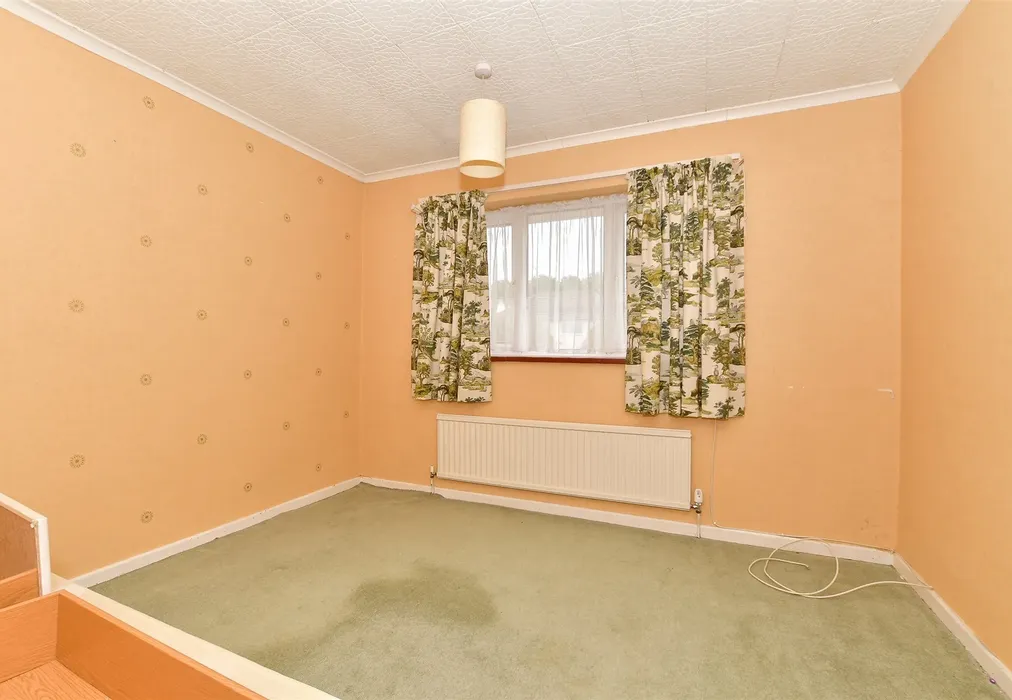 Bedroom 2 - Hunt Road, Tonbridge, Kent - Wards of Kent