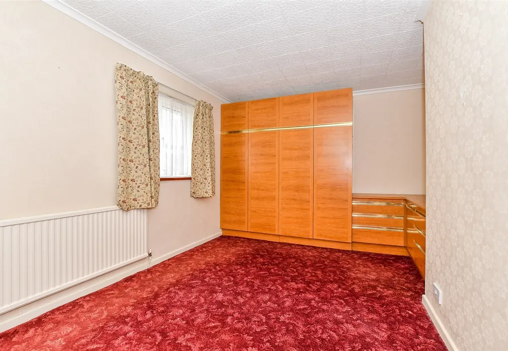 Bedroom 1 - Hunt Road, Tonbridge, Kent - Wards of Kent