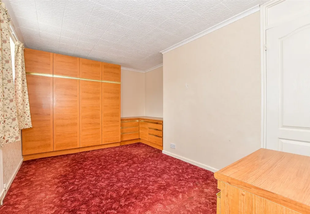 Bedroom 1 - Hunt Road, Tonbridge, Kent - Wards of Kent