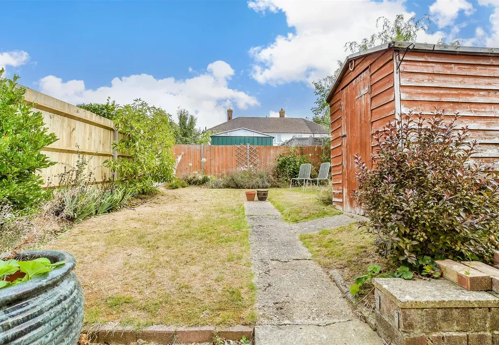 Rear Garden - Hunt Road, Tonbridge, Kent - Wards of Kent