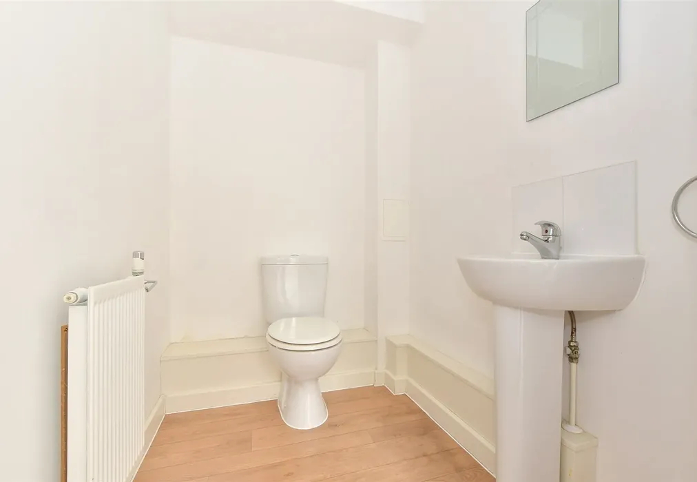 Cloakroom - Ellson Close, Ashford, Kent - Wards of Kent