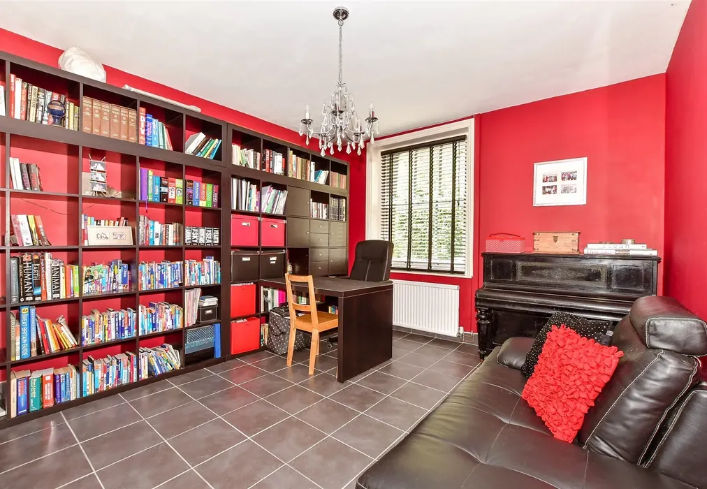 Bedroom 7 - Appley Rise, Ryde, Isle of Wight - Wards of Kent