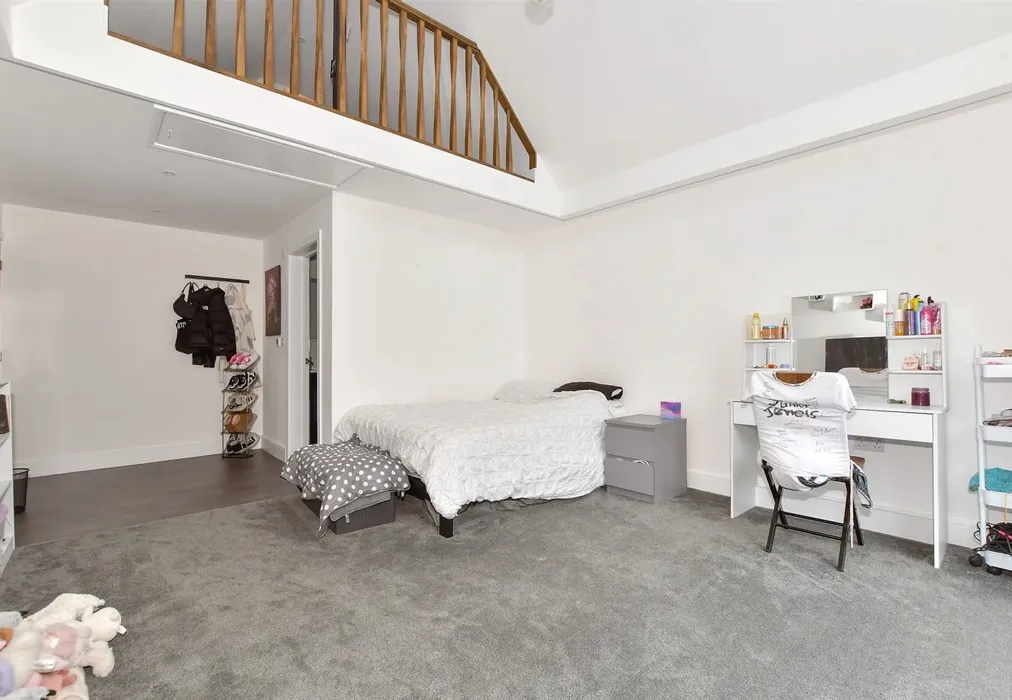 Bedroom 2 - Ewell Minnis, Dover, Kent - Wards of Kent
