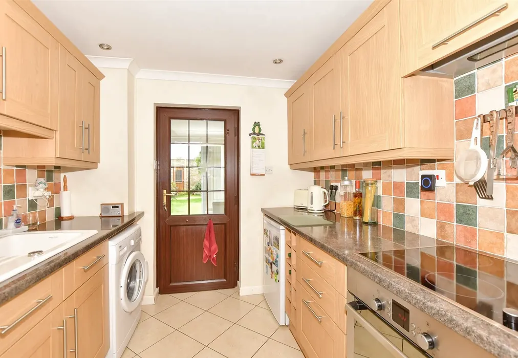 Kitchen - Victoria Road West, Littlestone, New Romney, Kent - Wards of Kent