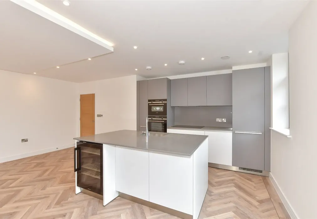 Lounge/Kitchen/Diner - The Fairways, Convent Road, Broadstairs, Kent - Wards of Kent