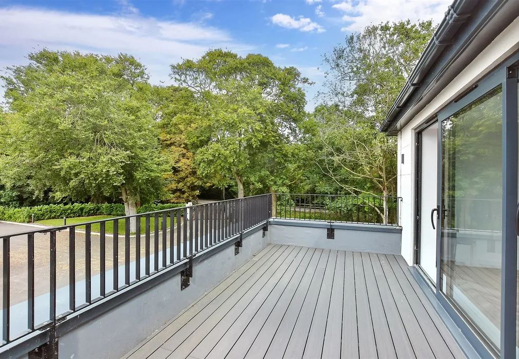 Balcony / Terrace - The Fairways, Convent Road, Broadstairs, Kent - Wards of Kent