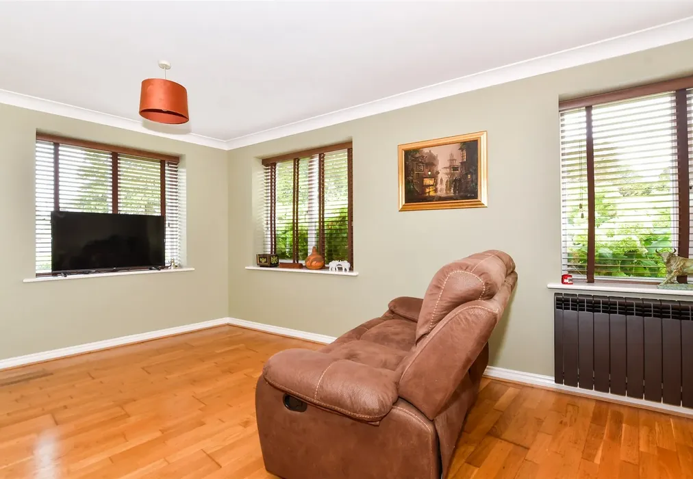 Lounge/Diner - Bambridge Court, Maidstone, Kent - Wards of Kent