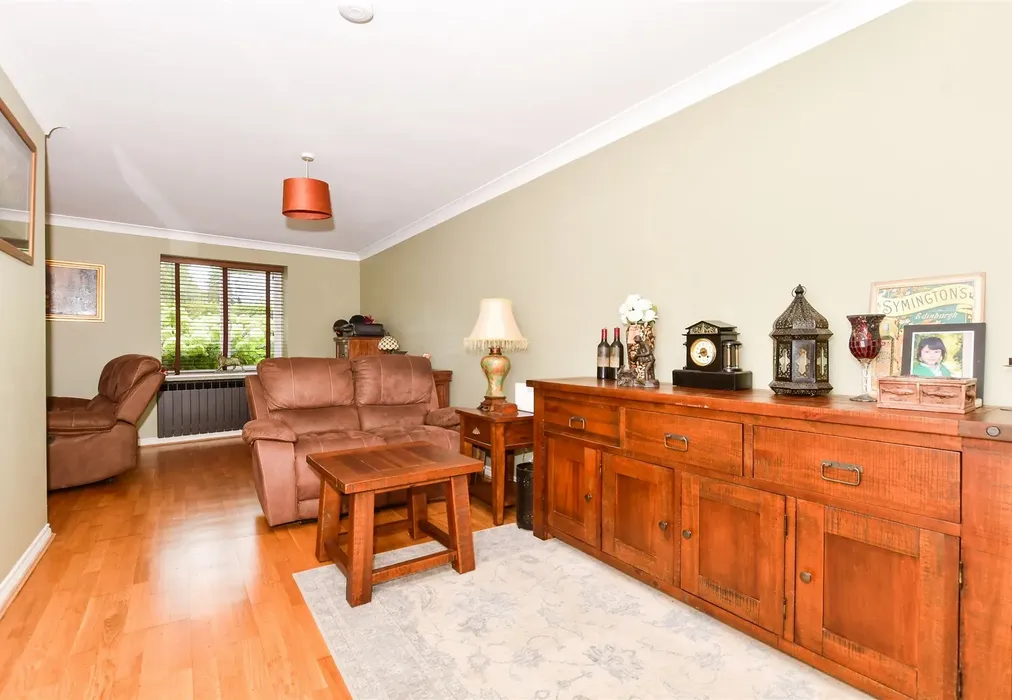 Lounge/Diner - Bambridge Court, Maidstone, Kent - Wards of Kent