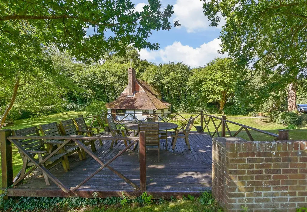 Rear Garden - Furnace Lane, Horsmonden, Tonbridge, Kent - Wards of Kent