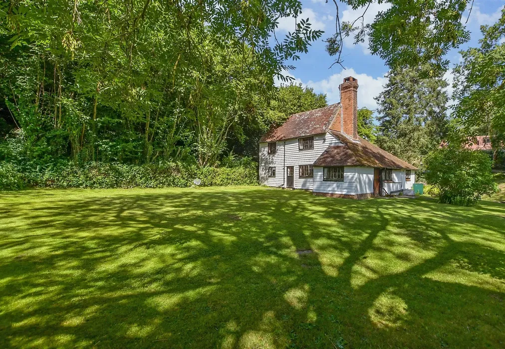 Rear Garden - Furnace Lane, Horsmonden, Tonbridge, Kent - Wards of Kent
