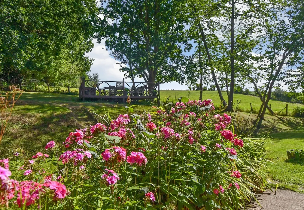 External Lifestyle Photograph - Furnace Lane, Horsmonden, Tonbridge, Kent - Wards of Kent