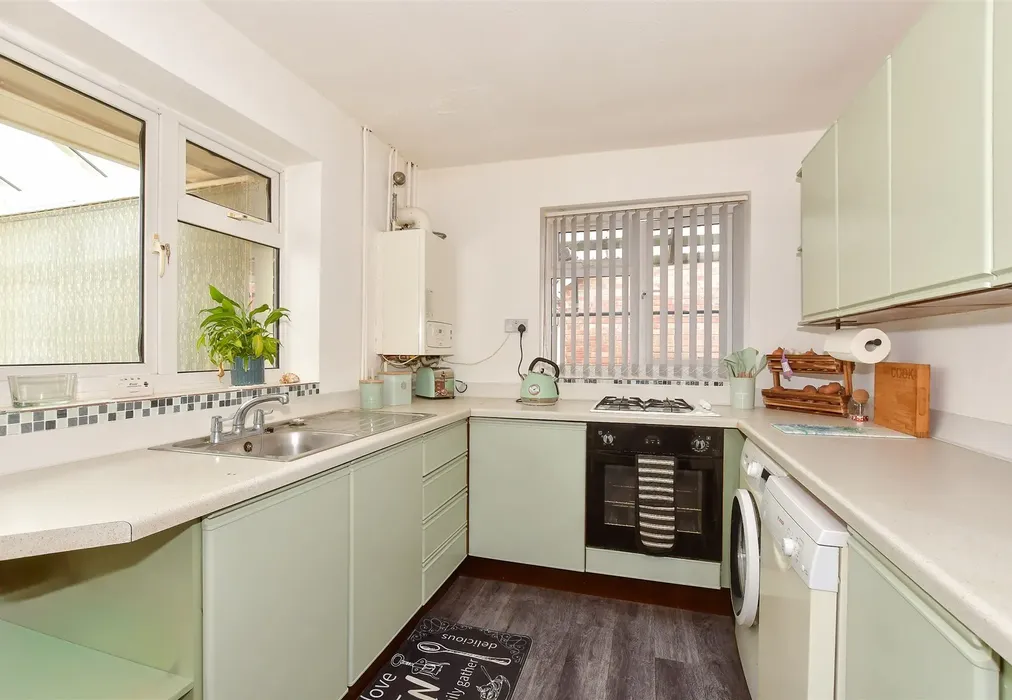 Kitchen - Cedar Road, Sturry, Canterbury, Kent - Wards of Kent