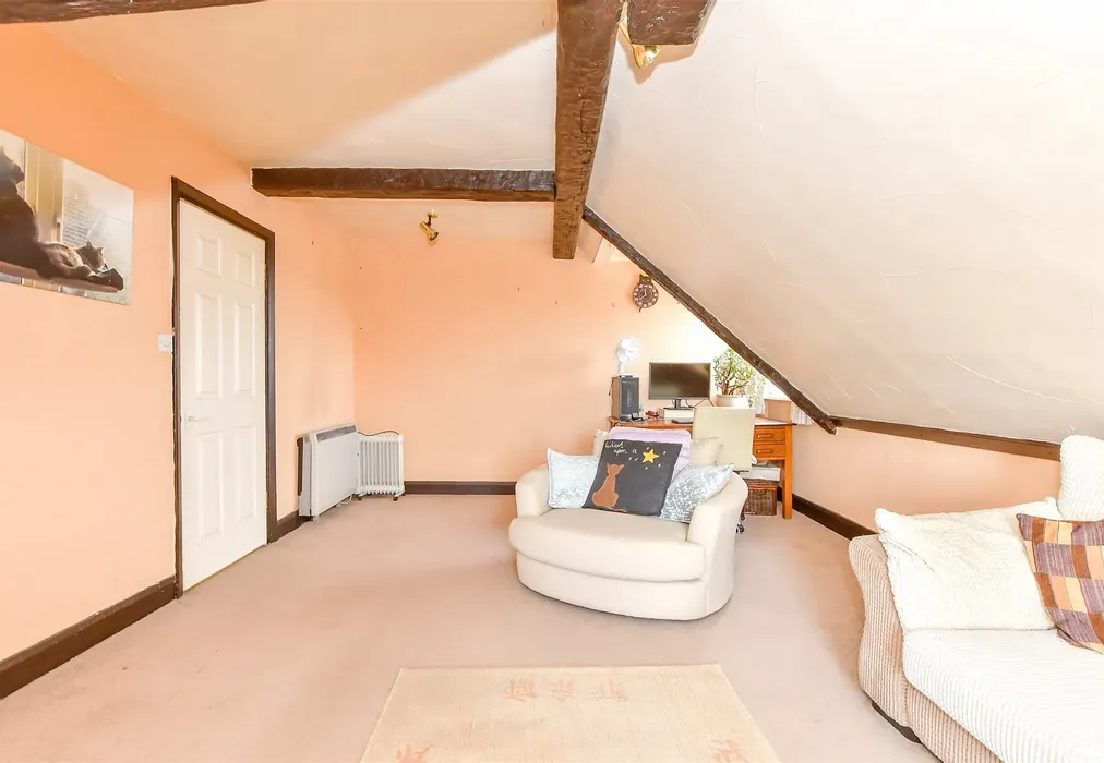 Lounge - Grove Road, Sandown, Isle of Wight - Wards of Kent