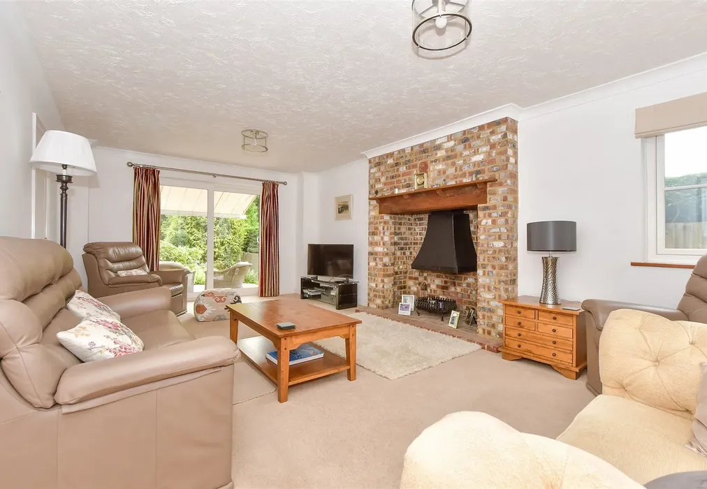 Lounge - Woodchurch Road, Tenterden, Kent - Wards of Kent