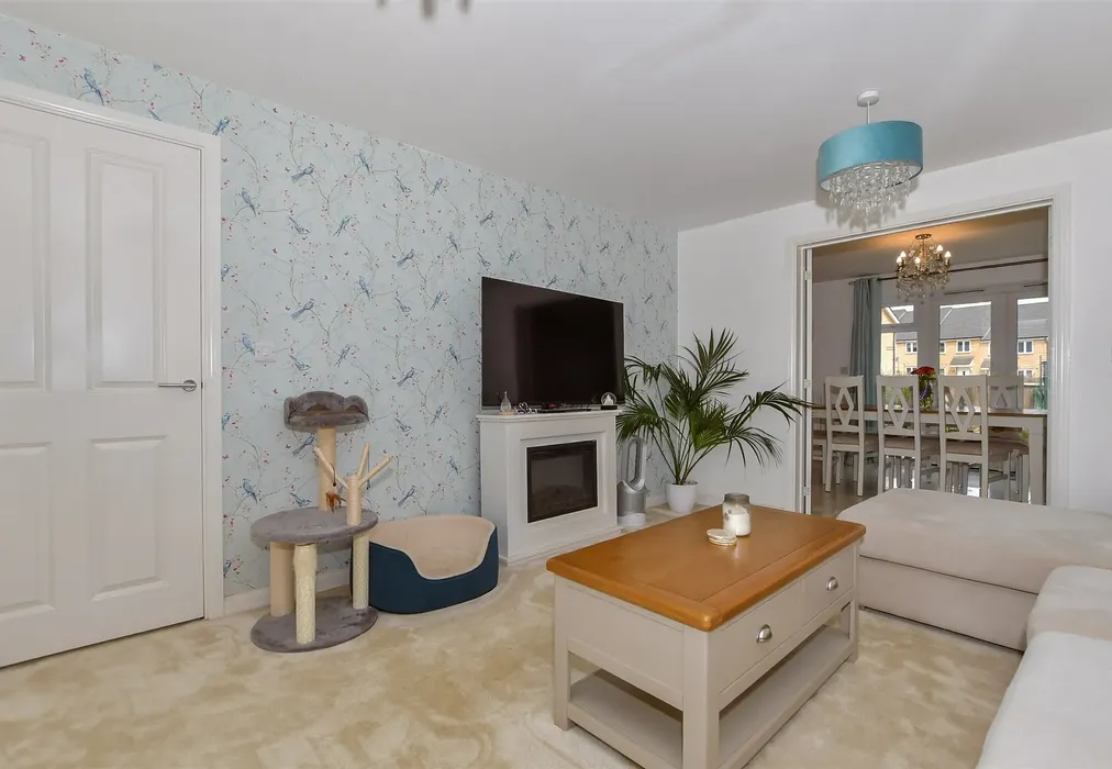 Lounge - Knoxes Shaw, Maidstone, Kent - Wards of Kent