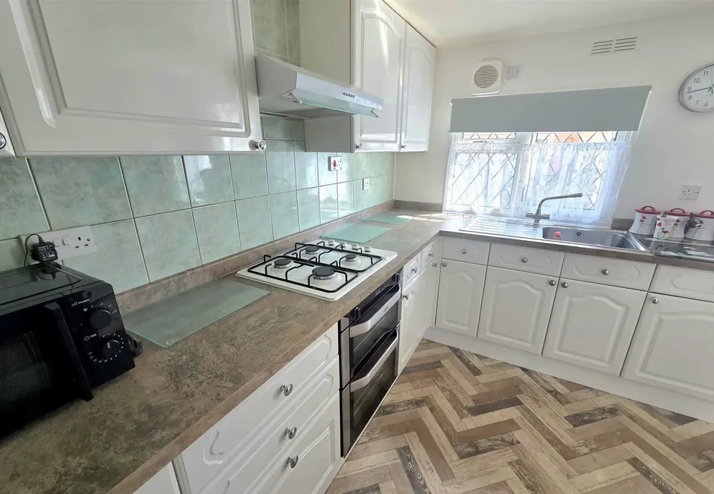 Kitchen - Reculver Road, Herne Bay, Kent - Wards of Kent