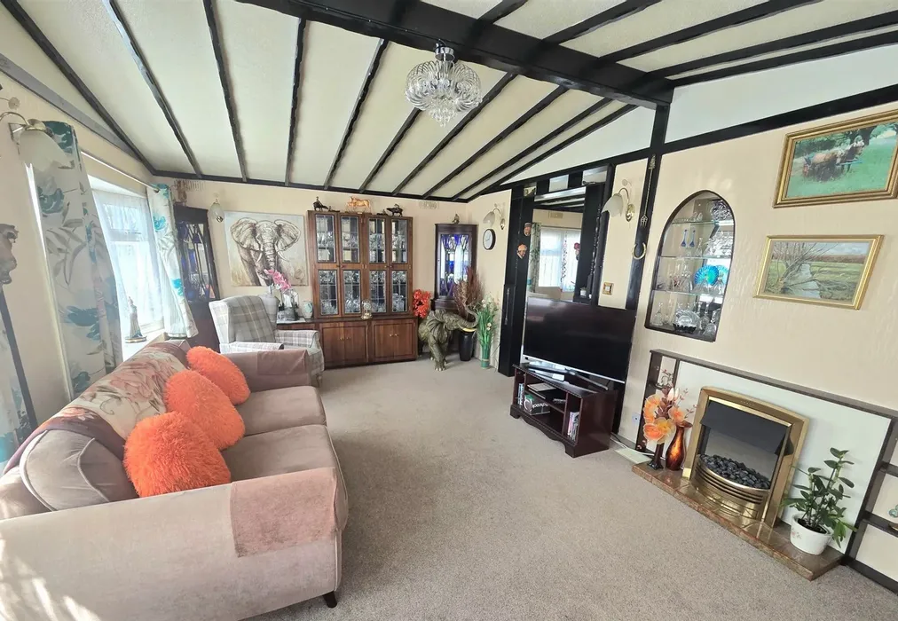 Living Room - Reculver Road, Herne Bay, Kent - Wards of Kent