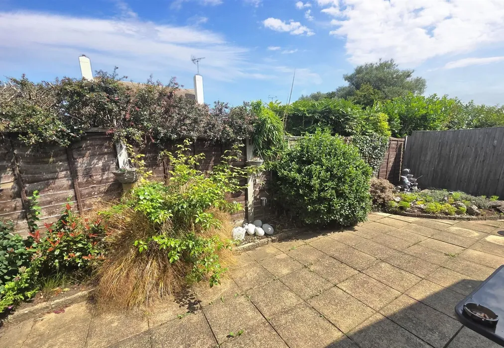 Garden - Reculver Road, Herne Bay, Kent - Wards of Kent