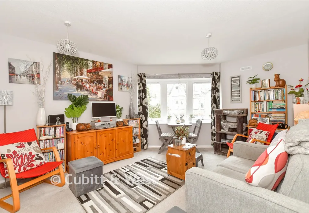 Lounge - Irvine Road, Littlehampton, West Sussex - Wards of Kent