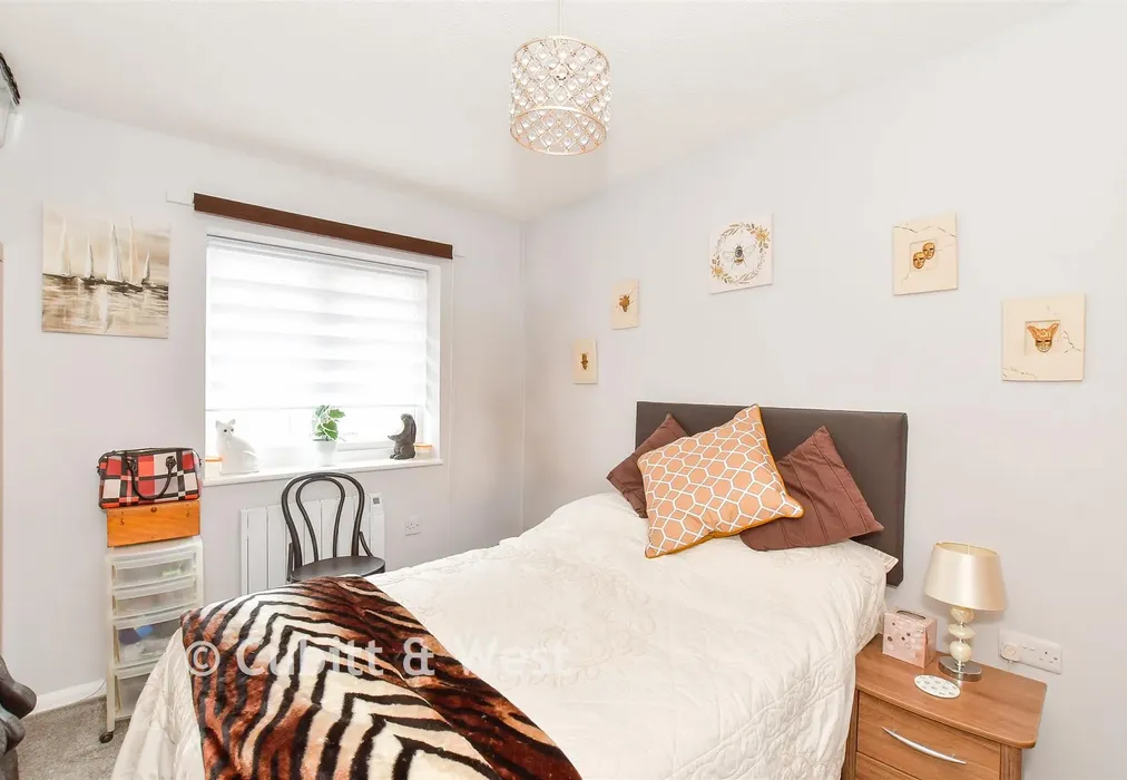 Bedroom - Irvine Road, Littlehampton, West Sussex - Wards of Kent