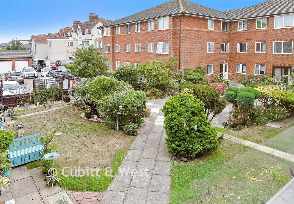 Communal Gardens - Irvine Road, Littlehampton, West Sussex - Wards of Kent