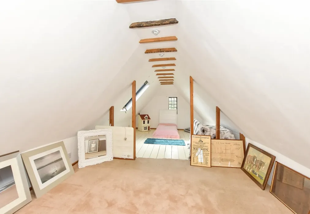 Bedroom 2 - Ashford Road, Ivychurch, Romney Marsh, Kent - Wards of Kent