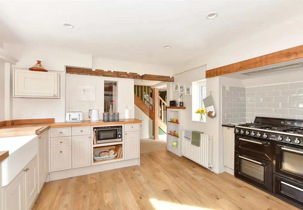Kitchen - Ashford Road, Ivychurch, Romney Marsh, Kent - Wards of Kent