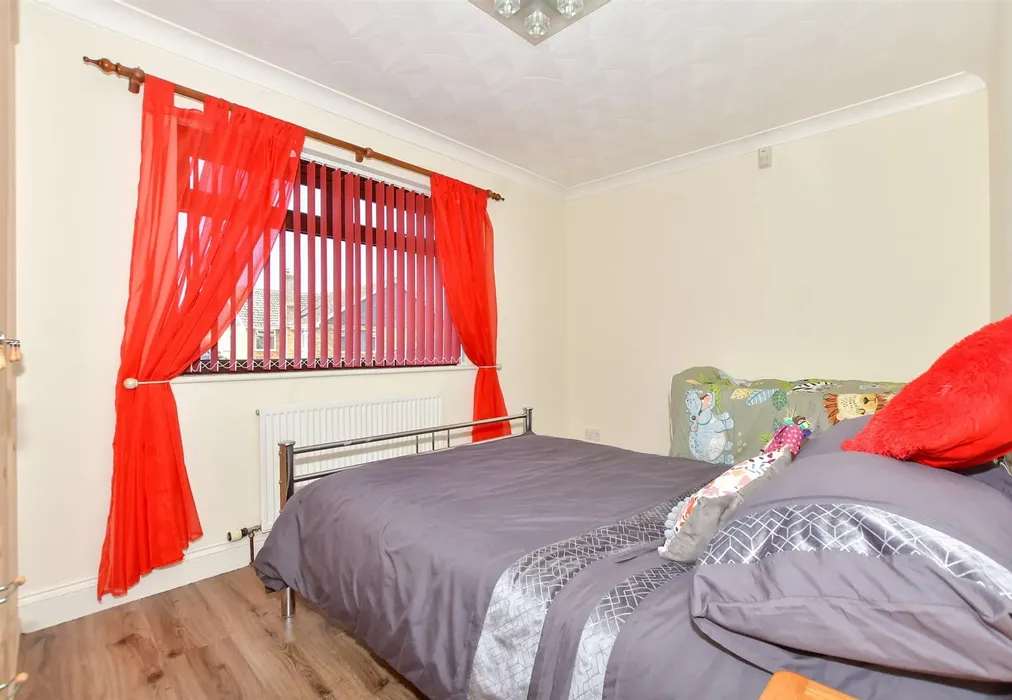 Bedroom 3 - The Fairway, Dymchurch, Romney Marsh, Kent - Wards of Kent