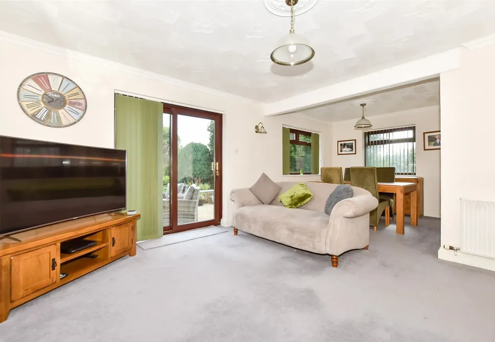 Lounge/ Diner - The Fairway, Dymchurch, Romney Marsh, Kent - Wards of Kent