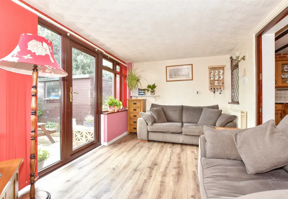 Sun Room - The Fairway, Dymchurch, Romney Marsh, Kent - Wards of Kent