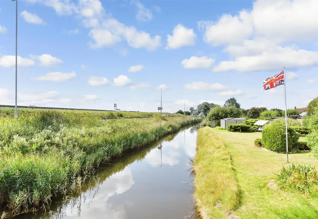 Surrounding Area - The Fairway, Dymchurch, Romney Marsh, Kent - Wards of Kent