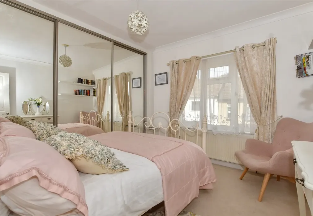 Bedroom 2 - Connaught Road, Chatham, Kent - Wards of Kent