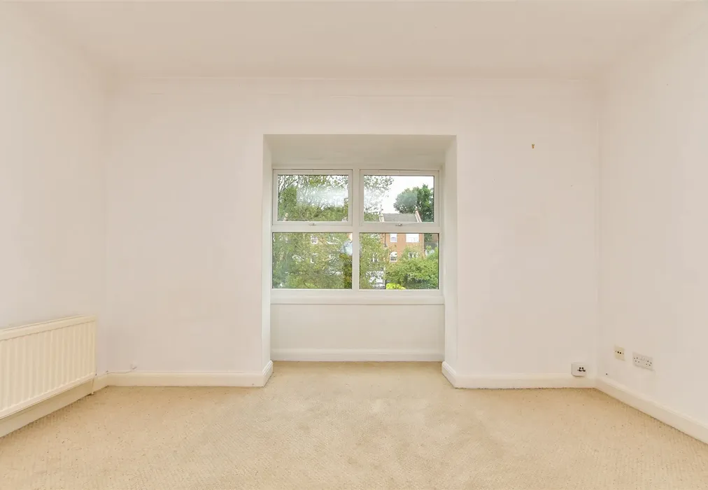 Lounge - Manning Close, East Grinstead, West Sussex - Wards of Kent