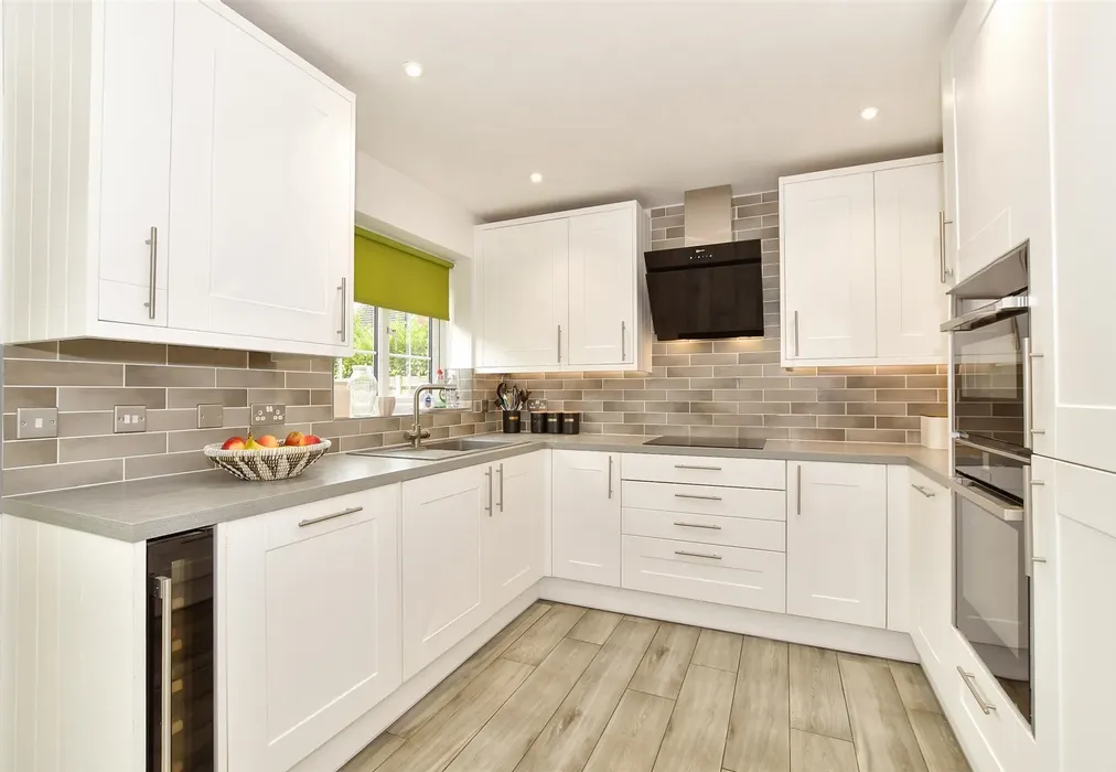 Kitchen - Blakes Farm Road, Southwater, Horsham, West Sussex - Wards of Kent