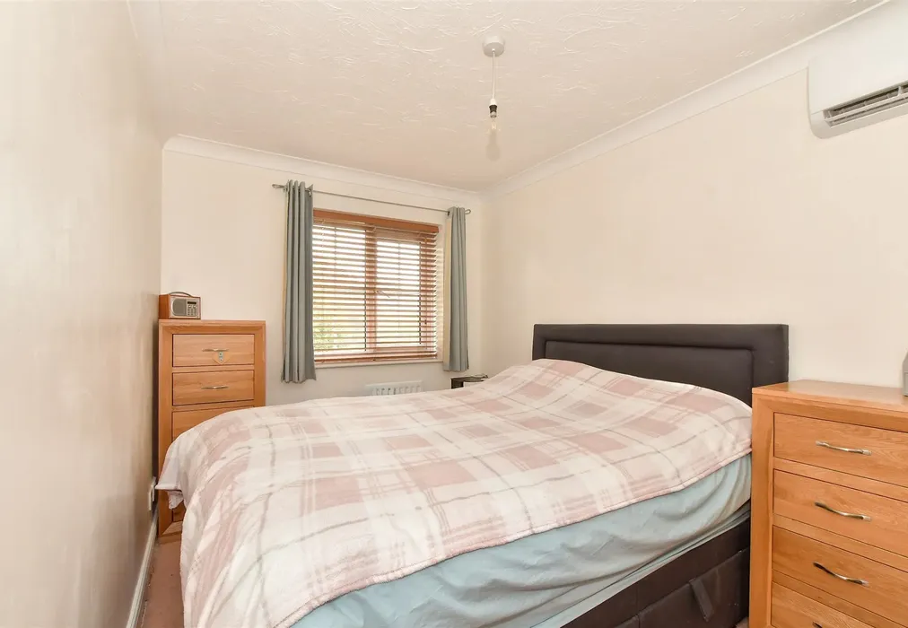 Bedroom 1 - Blakes Farm Road, Southwater, Horsham, West Sussex - Wards of Kent