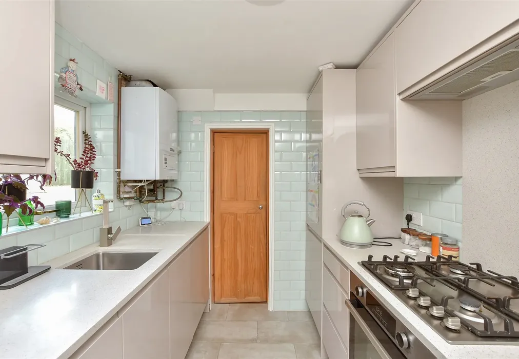 Kitchen - Grosvenor Road, Ramsgate, Kent - Wards of Kent
