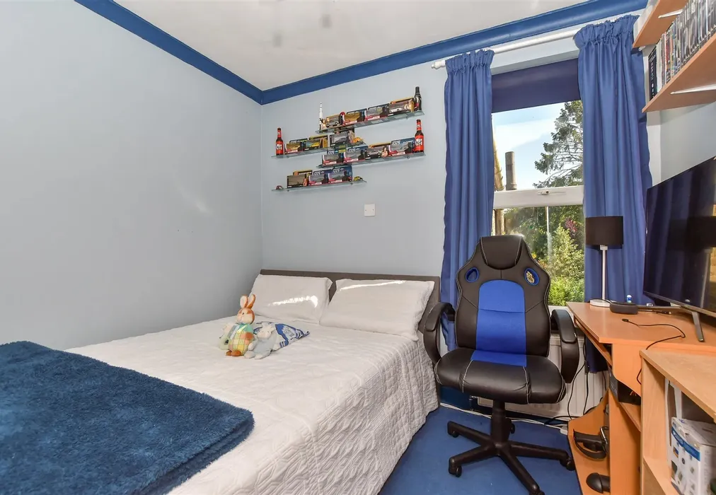 Bedroom 2 - Church Hill, Shepherdswell, Dover, Kent - Wards of Kent