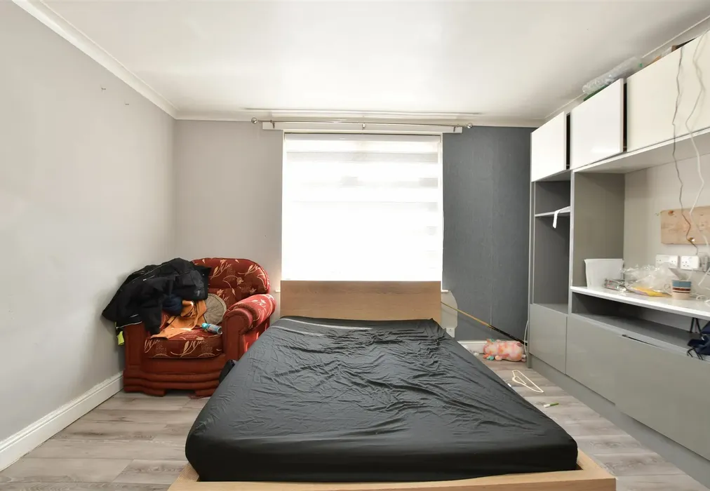 Lounge - Stonard Road, Dagenham, Essex - Wards of Kent